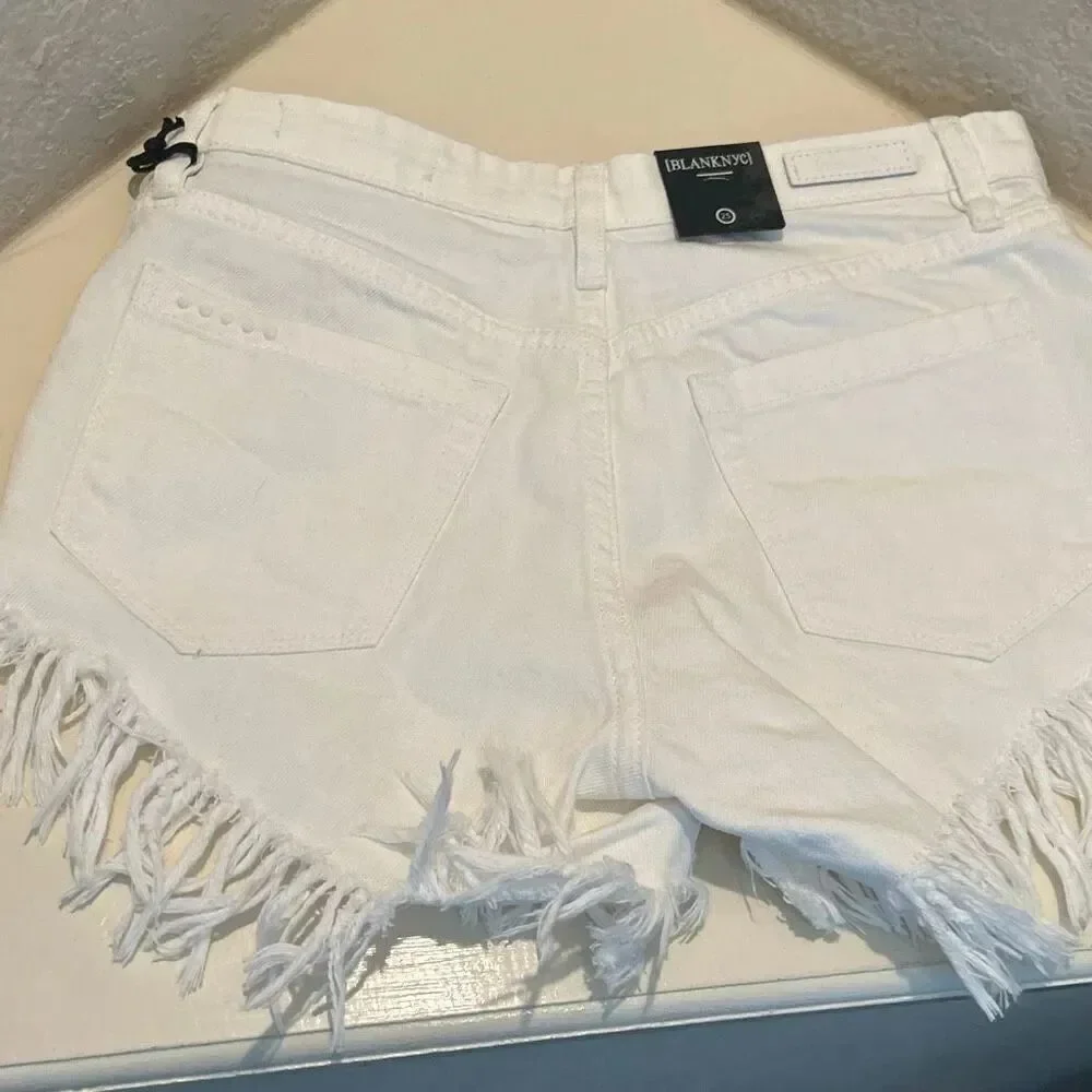 Blank NYC Size 25 In The Clouds White Denim Shorts Fringe Hem Festival Denim NWT